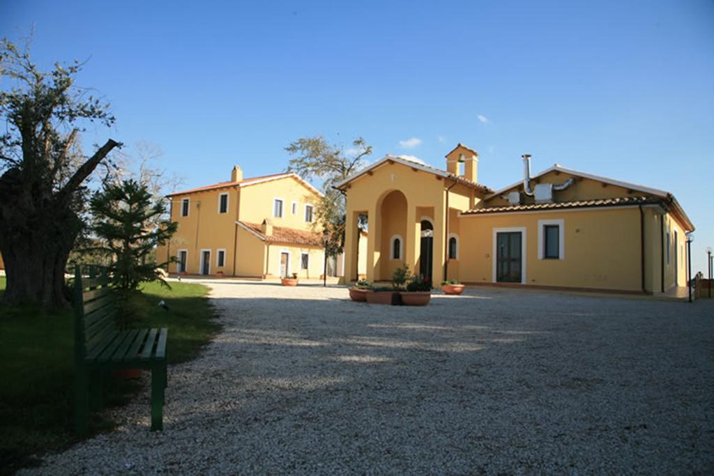 Agriturismo Toscanella Montebello Exterior foto