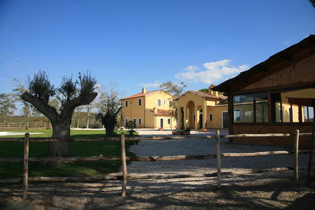 Agriturismo Toscanella Montebello Exterior foto