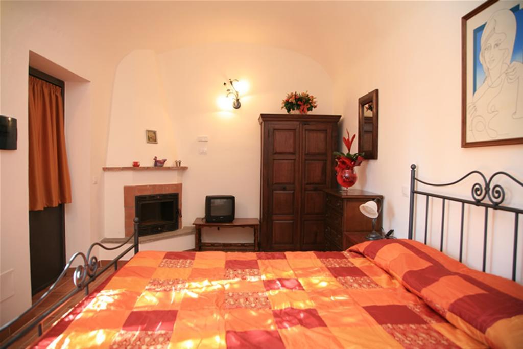 Agriturismo Toscanella Montebello Zimmer foto