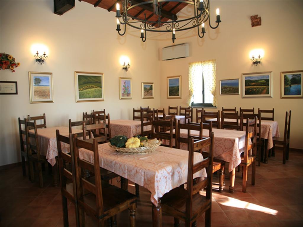 Agriturismo Toscanella Montebello Exterior foto